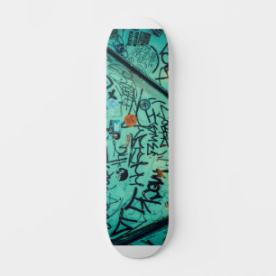 GRAFFITI SKATEBOARD