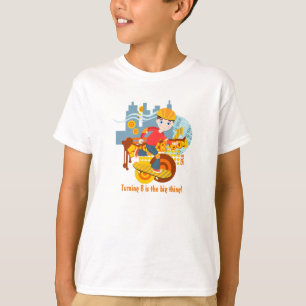 Graffiti skateboard kid birthday party T-Shirt