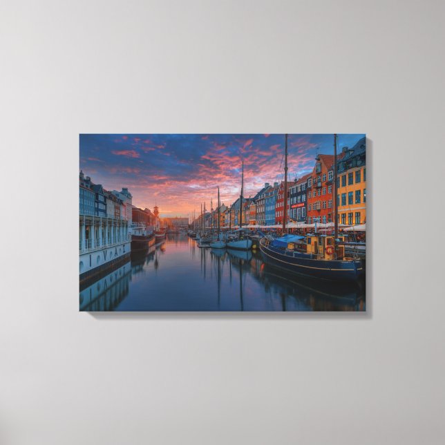 Grand Canal At Dusk Canvas Print (Front)