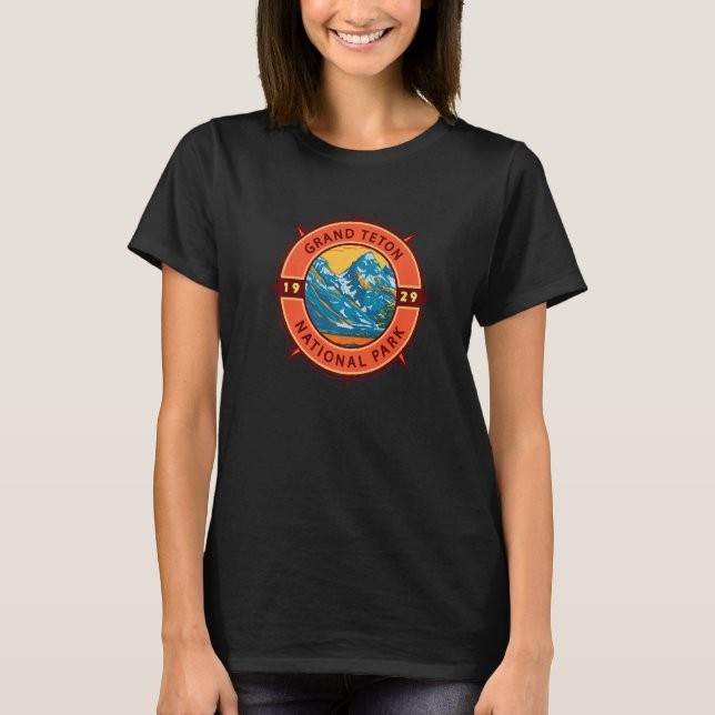 Grand Teton National Park Retro Compass Emblem Pre T-Shirt (Front)