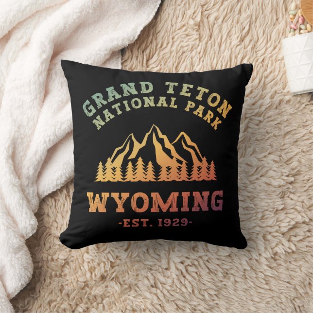 Grand Teton National Park Wyoming USA Gradient Cushion (Blanket)