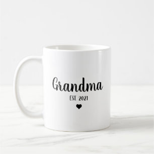 Grandma Est Pregnancy Announcement Baby Reveal Coffee Mug