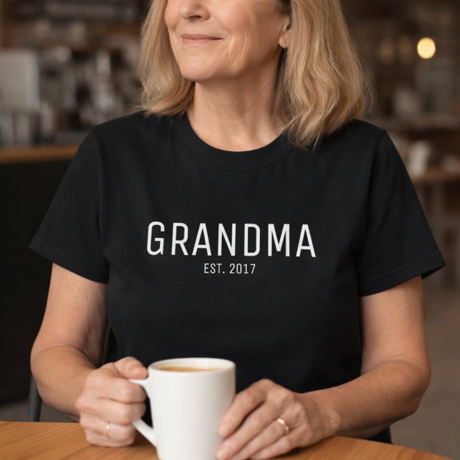 Grandma Established Gift T-Shirt (Creator Uploaded)