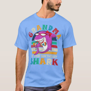 Grandma Of The Birthday Shark Funny Retro Grandma  T-Shirt