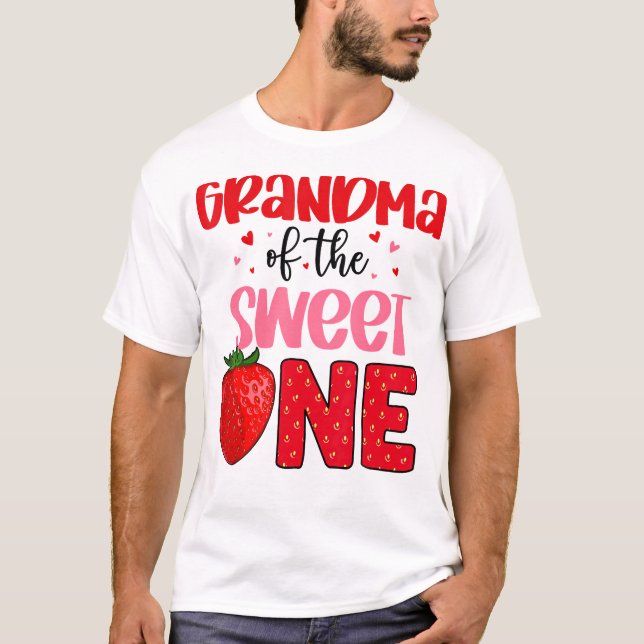 Grandma Of The Sweet One Strawberry Birthday Famil T-Shirt (Front)