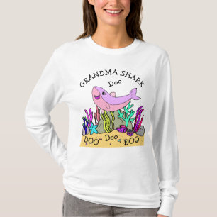 Grandma Shark Doo Doo Family T-Shirt
