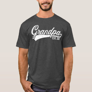 Grandpa est 2024 for grandfather to be T-Shirt