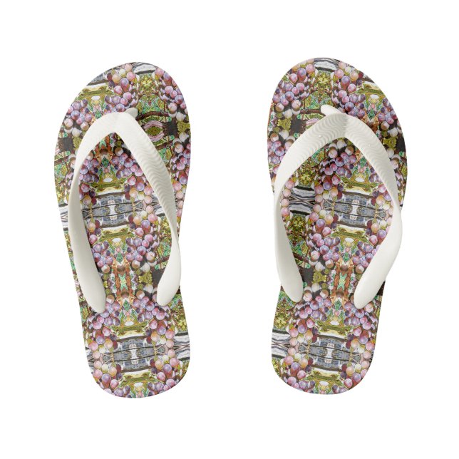 Grapes. fruits pattern. kid's jandals (Footbed)