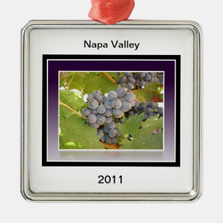Grapes of Napa Metal Tree Decoration