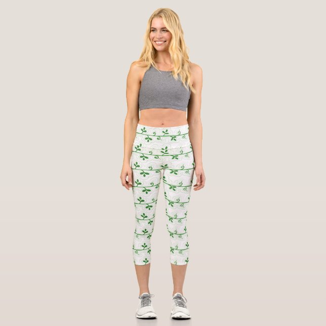 Graphic Floral Seamless Pattern Capri Leggings (Front)
