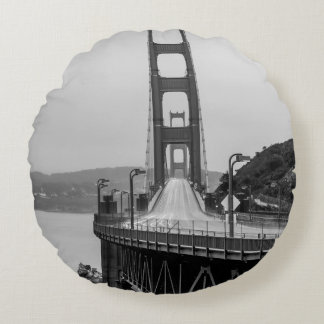 GRASCALE PHOTOGRAPHY OF CABLE BRIDGE ROUND CUSHION