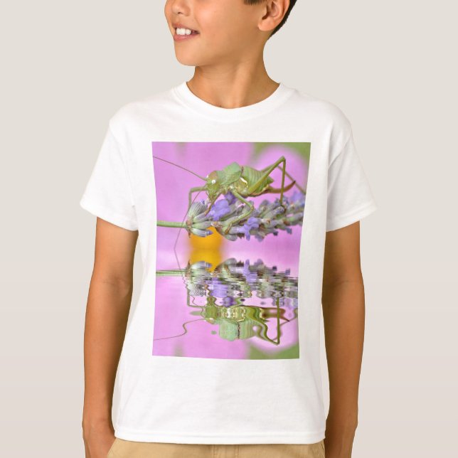 Grasshopper above water with reflection T-Shirt (Front)