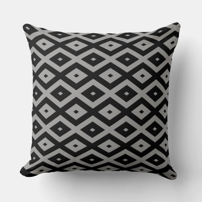 Gray and black diamond pattern cushion (Front)