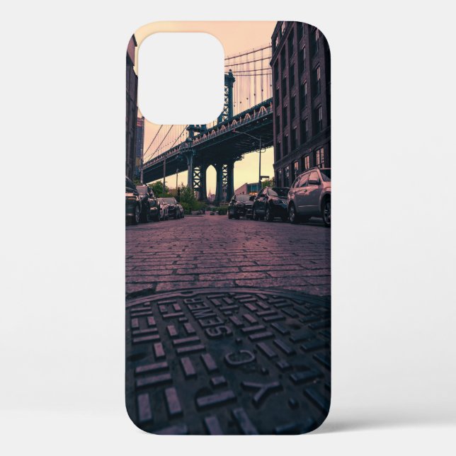 GRAY VEHICLE AT ROAD BESIDE CONCRETE BUILDING Case-Mate iPhone CASE (Back)