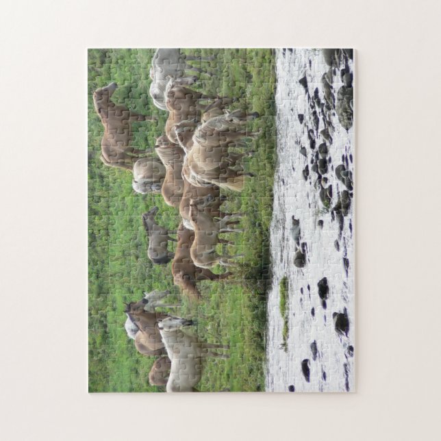 Grazing horses puzzle (Vertical)