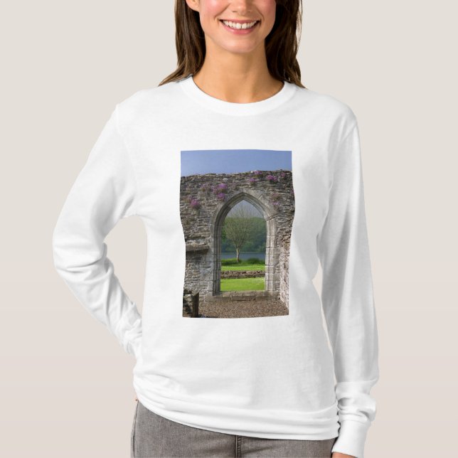Great Britain, United Kingdom, Scotland. Ruins T-Shirt (Front)