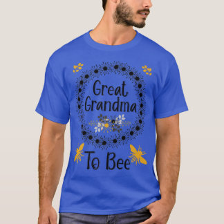 Great Grandma To Be Pregnancy Announcement Floral  T-Shirt