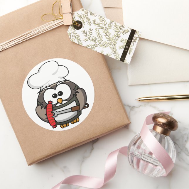 Great horn owl with BBQ in hand Classic Round Sticker (Gifting)