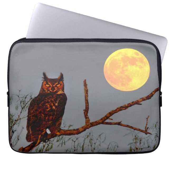 Great Horned Owl | Full Moon Laptop Sleeve (Front)