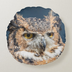 Great Horned Owl Portrait Round Cushion