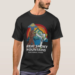 GREAT SMOKY MOUNTAINS NATIONAL PARK BIGFOOT ALIEN T-Shirt