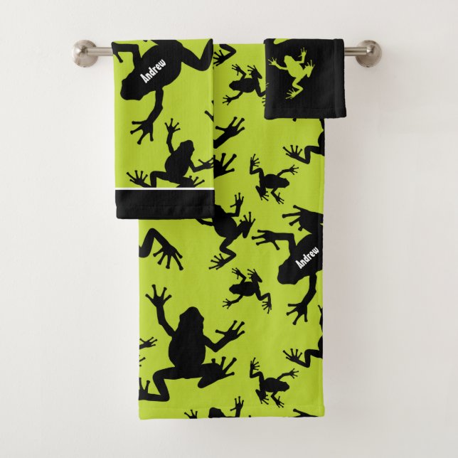Green and Black Frog Pattern Kids Bath Towel Set (Insitu)