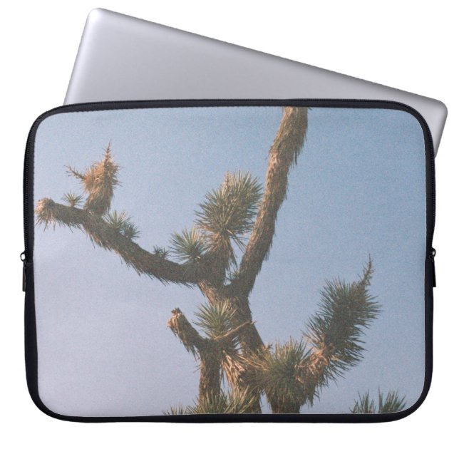GREEN AND BROWN TREE UNDER BLUE SKY LAPTOP SLEEVE (Front)