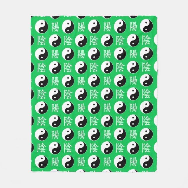 Green Background Chinese Yinyang Pattern Fleece Blanket (Front)