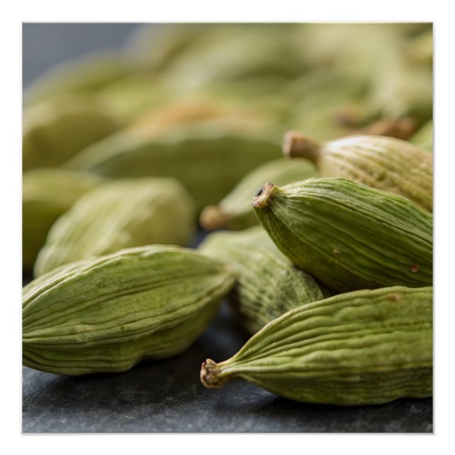 Green Cardamom Pods Macro Zoom Aromatic Spice Text Poster (Front)