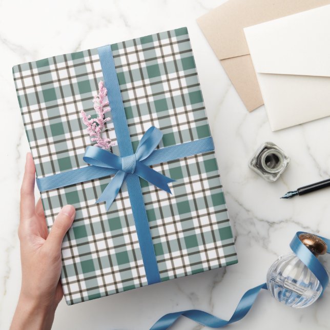 green chequered light tartan pattern wrapping paper (Gifting)