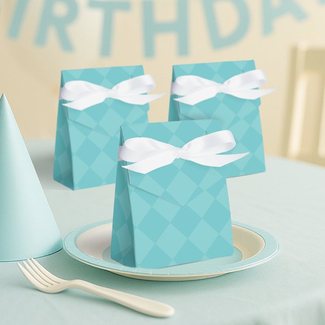 Green Chequered Party Favour Box (Creator Uploaded)