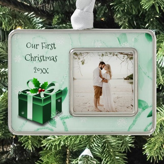 Green Christmas Gift Framed Ornament (Green Christmas Gift Framed Ornament)
