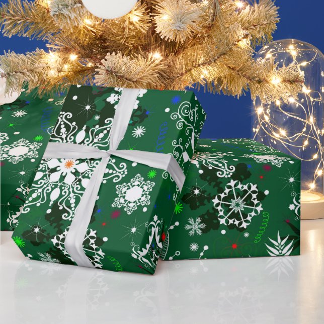 Green Christmas snowflake pattern wrapping paper (Holidays)