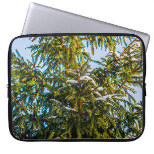 Green Christmas Tree In Snow Laptop Sleeve