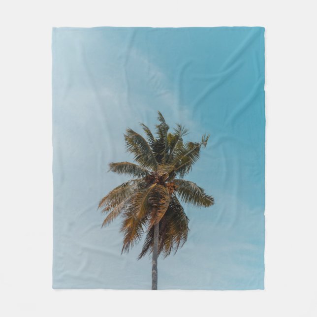 Green coconut tree under blue sky fleece blanket (Front)