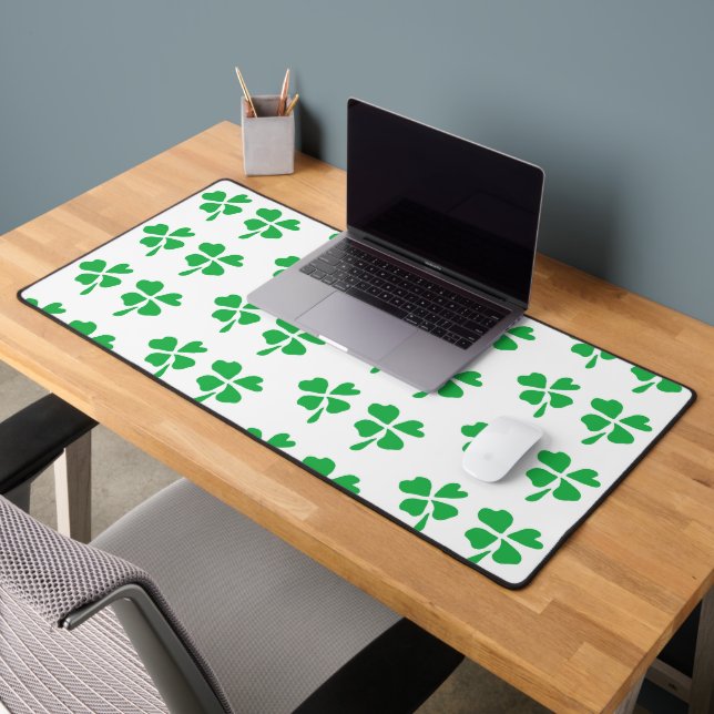 Green four clover leaves white desk mat (Office 2)