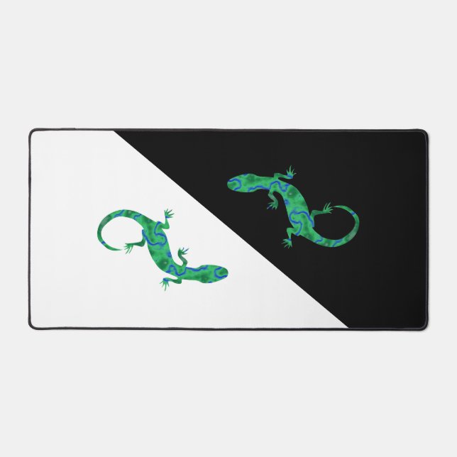 Green Gecko Desk Mat (Front)