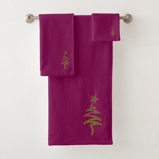 Green Holiday Scribble Tree + Star Plum     Bath Towel Set (Insitu)