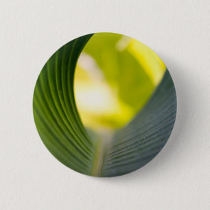 Green leaf 6 cm round badge