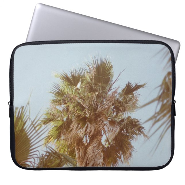 Green-leafed tree in the morning laptop sleeve (Front)