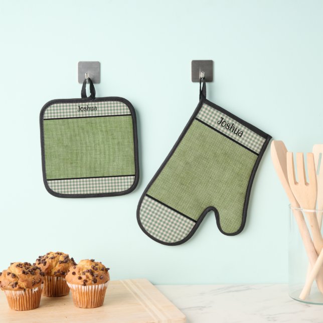  Green Linen and Gingham Check Personalised Oven Mitt & Pot Holder Set (Insitu(Hanging))