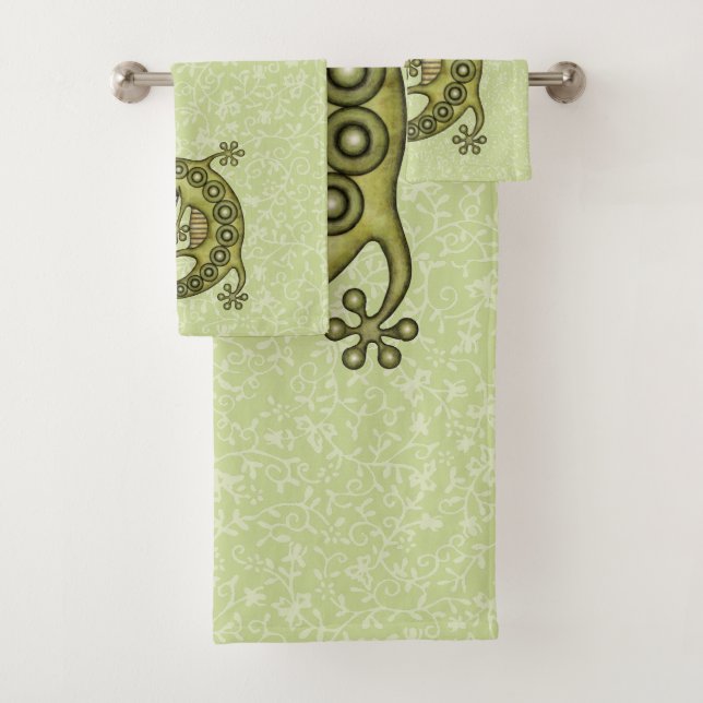 Green Lizard Bath Towel Set (Insitu)