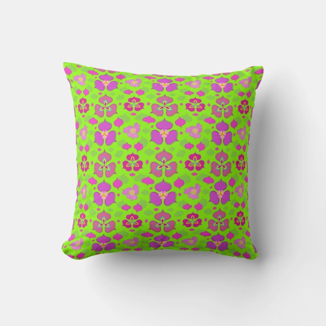 Green & Magenta  Ogee Pattern Throw Pillow  (Front)