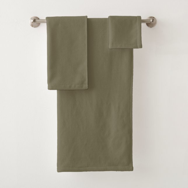 Green Martini Olive Solid Colour Print, Neutral Bath Towel Set (Insitu)