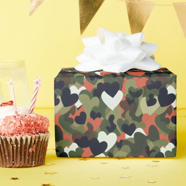 Green Pattern Heart Camouflage Wrapping Paper (Birthday Party)