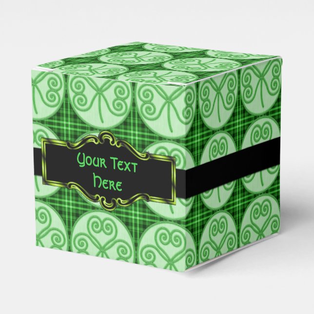 Green Plaid Shamrock Pattern Cube Favour Box (Front Side)
