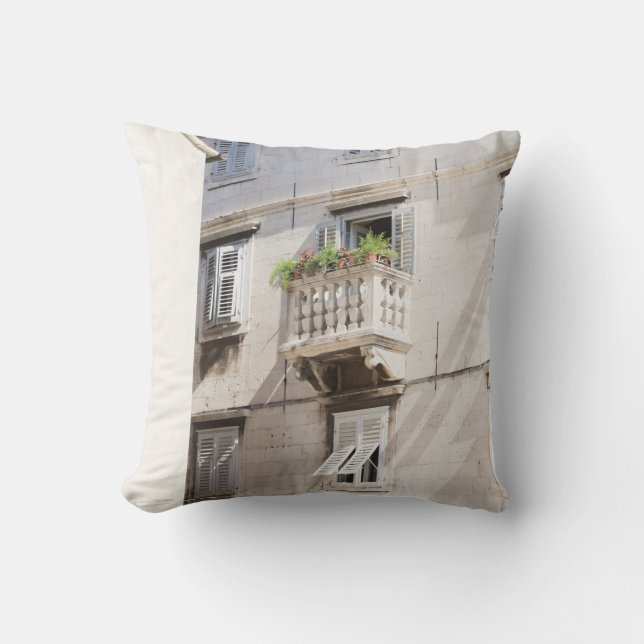 GREEN POTTED PLANT ON BROWN CONCRETE HOUSE BALCONY CUSHION (Front)