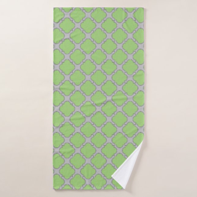 Green Quatrefoil Bath Towel (Bath Towel)