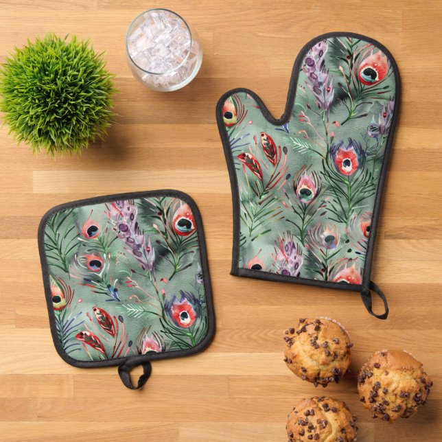 Green Red Peacock Feathers   Oven Mitt & Pot Holder Set (Top Down)