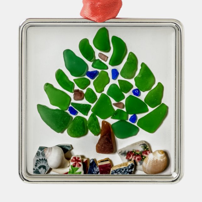Green Sea Glass Christmas Tree Metal Tree Decoration (Front)